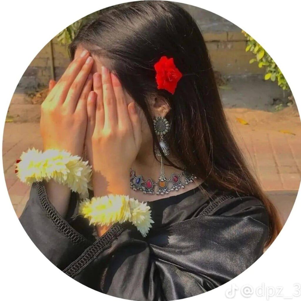 Ayesha Gull Booknagri CEO and facebook page Founder novelskimalika